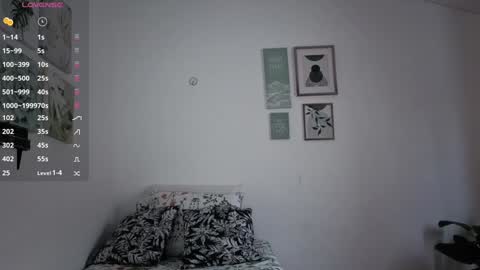 Snapshot of ohanna_ chatting on 27, 10, 2025 ohanna_ online show from 27, 10, 2025