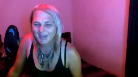 Snapshot of ohellesbells chatting on 24, 6, 2026 ohellesbells online show from 24, 6, 2026