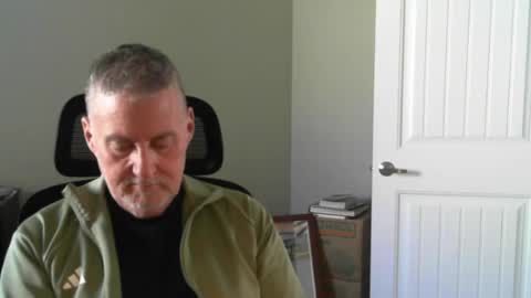 Snapshot of ohfukitsbob chatting on 20, 4, 2026 ohfukitsbob online show from 20, 4, 2026