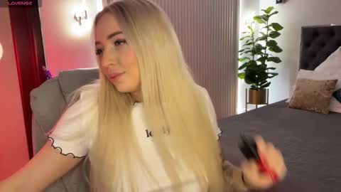 Emma online show from 26, 11, 2025