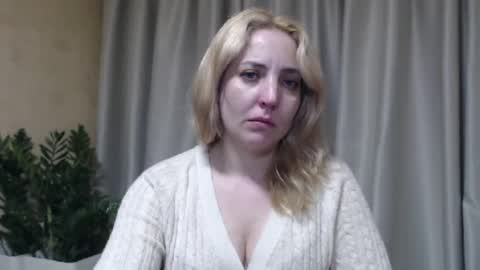 Snapshot of ohsweetmari chatting on 9, 4, 2026 Mari online show from 9, 4, 2026