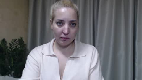 Snapshot of ohsweetmari chatting on 19, 4, 2026 Mari online show from 19, 4, 2026