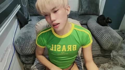 Snapshot of oishii_ii chatting on 1, 6, 2026 oishii online show from 1, 6, 2026