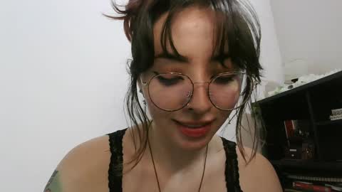 Snapshot of okanne chatting on 18, 12, 2024 Skylar online show from 18, 12, 2024