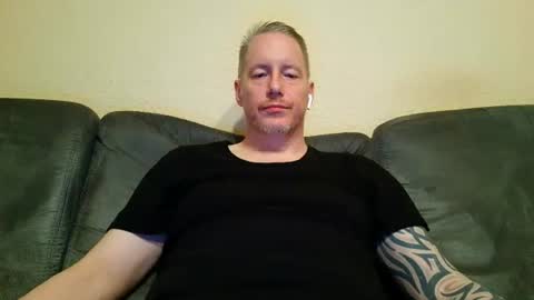 olavdelux online show from 8, 10, 2025