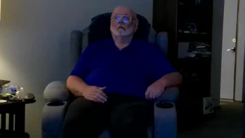 Snapshot of old_guy111 chatting on 8, 6, 2026 old_guy111 online show from 8, 6, 2026