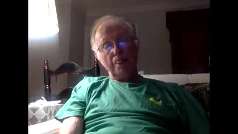 Snapshot of oldasthehills chatting on 8, 10, 2025 oldasthehills online show from 8, 10, 2025