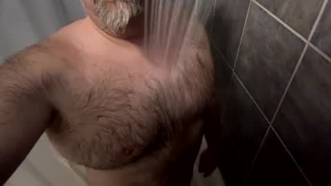 Snapshot of oldbones2 chatting on 29, 11, 2025 oldbones2 online show from 29, 11, 2025