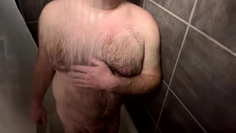 Snapshot of oldbones2 chatting on 15, 12, 2025 oldbones2 online show from 15, 12, 2025