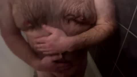 Snapshot of oldbones2 chatting on 23, 12, 2025 oldbones2 online show from 23, 12, 2025