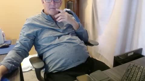 Snapshot of olderandwiser chatting on 20, 12, 2024 Older and Wiser online show from 20, 12, 2024
