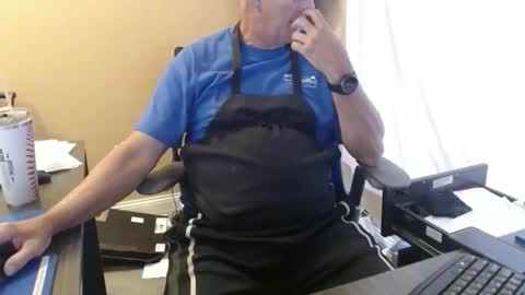 Snapshot of olderandwiser chatting on 12, 9, 2025 Older and Wiser online show from 12, 9, 2025