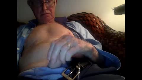 olderthandirt69 online show from 6, 1, 2025
