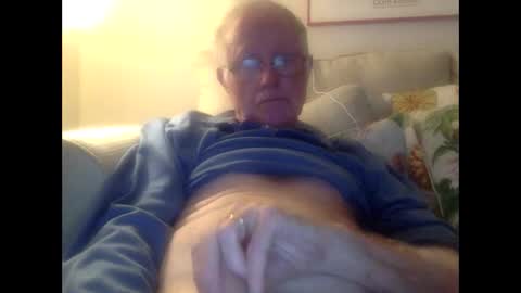olderthandirt69 online show from 16, 1, 2025
