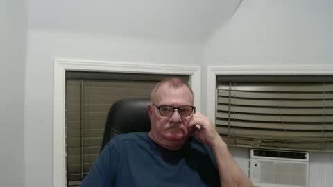 Snapshot of oldguybigd chatting on 17, 9, 2025 oldguybigd online show from 17, 9, 2025