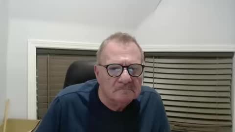 Snapshot of oldguybigd chatting on 15, 10, 2025 oldguybigd online show from 15, 10, 2025
