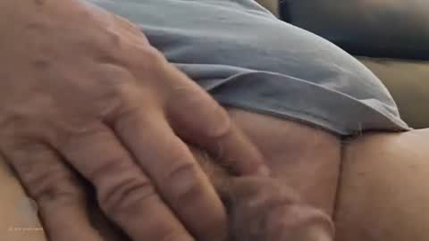 Snapshot of oldmanhorny19 chatting on 1, 3, 2025 oldmanhorny19 online show from 1, 3, 2025