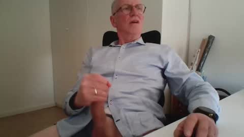 Snapshot of oldth chatting on 9, 4, 2026 oldth online show from 9, 4, 2026