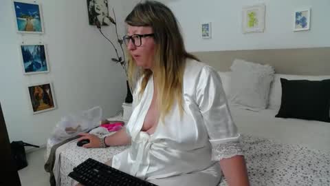 Olga Pavlova online show from 6, 6, 2026