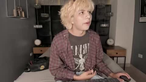 oliiverr22 online show from 11, 11, 2025