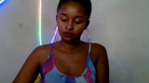 Snapshot of olinah610 chatting on 27, 5, 2026 olinah610 online show from 27, 5, 2026