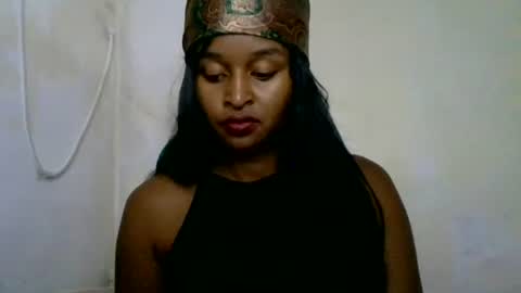 Snapshot of olinah610 chatting on 10, 6, 2026 olinah610 online show from 10, 6, 2026
