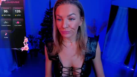 oliva_candy online show from 17, 12, 2024