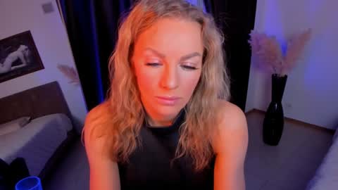 oliva_candy online show from 28, 1, 2025