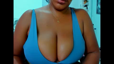 olivahot30 online show from 10, 2, 2025