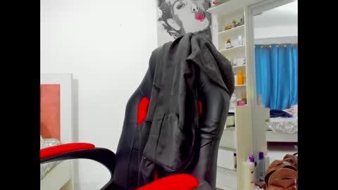 olivahot30 online show from 14, 10, 2025