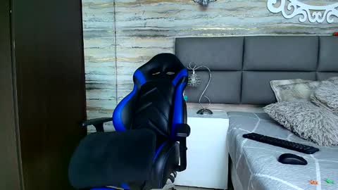 Oliver  online show from 23, 2, 2025