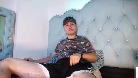 Oliver Benedetti online show from 6, 2, 2026