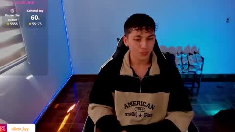 Snapshot of oliver_kyy chatting on 11, 9, 2025 oliveeer online show from 11, 9, 2025