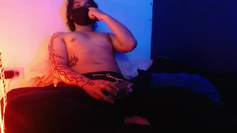 oliver_laid_2023 online show from 31, 12, 2024