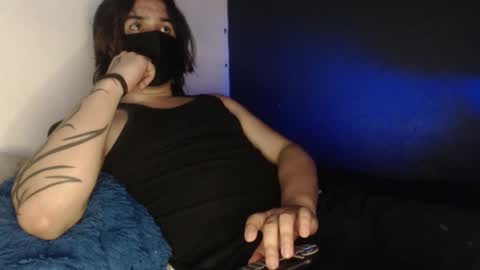 oliver_laid_2023 online show from 27, 1, 2025