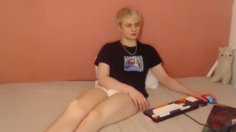 Snapshot of oliver_sweet_ chatting on 6, 3, 2026 Oliver online show from 6, 3, 2026