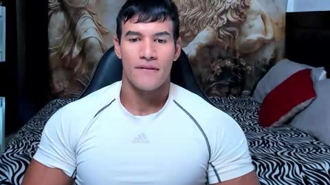 oliver_tommy online show from 4, 11, 2025