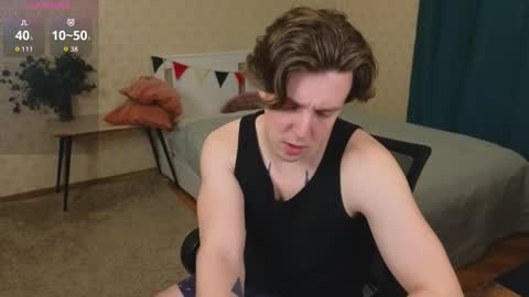 Snapshot of oliver_travis chatting on 29, 11, 2025 Oliver Evans online show from 29, 11, 2025