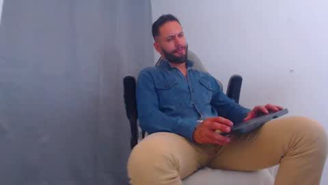 oliver online show from 17, 1, 2025