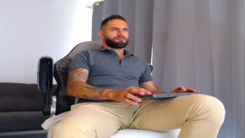 oliver online show from 20, 11, 2025