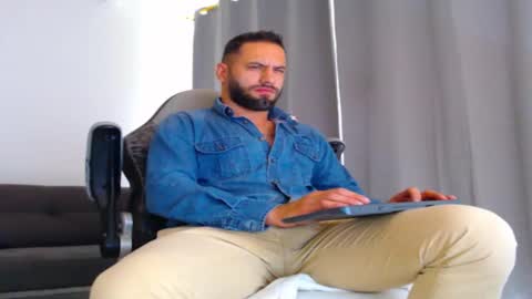 oliver online show from 27, 11, 2025