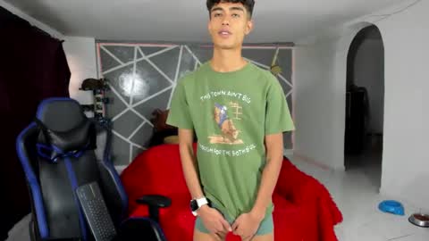 oliverhot2005 online show from 31, 1, 2025