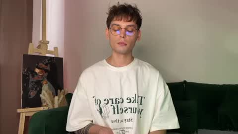 Snapshot of oliverlawrence chatting on 27, 6, 2026 oliverlawrence online show from 27, 6, 2026