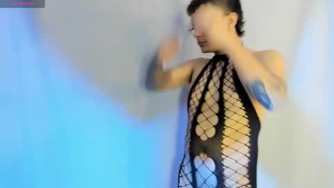 Snapshot of olivermontiel chatting on 4, 10, 2025 Oliver online show from 4, 10, 2025