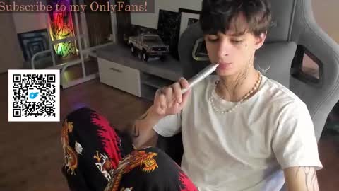 Snapshot of oliverrgroove chatting on 14, 9, 2025 oliverrgroove online show from 14, 9, 2025