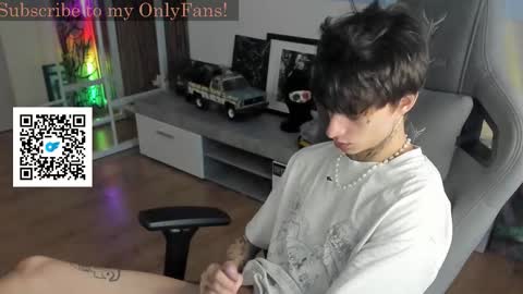 Snapshot of oliverrgroove chatting on 19, 9, 2025 oliverrgroove online show from 19, 9, 2025