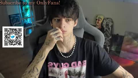 Snapshot of oliverrgroove chatting on 3, 10, 2025 oliverrgroove online show from 3, 10, 2025