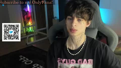 Snapshot of oliverrgroove chatting on 9, 10, 2025 oliverrgroove online show from 9, 10, 2025