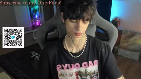 Snapshot of oliverrgroove chatting on 10, 10, 2025 oliverrgroove online show from 10, 10, 2025