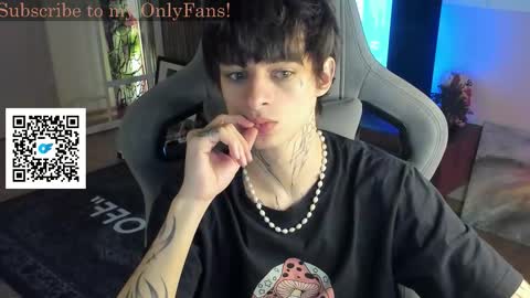 Snapshot of oliverrgroove chatting on 20, 10, 2025 oliverrgroove online show from 20, 10, 2025